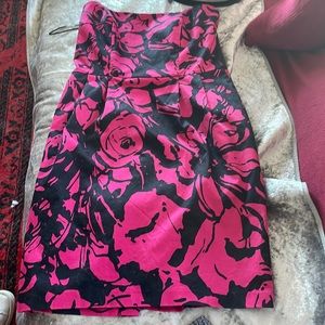 Size 8 strapless dress with pockets 👍🏻